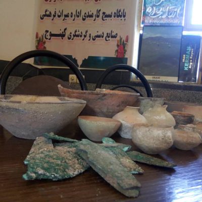 اهدا اشیا تاریخی هزاره چهارم قبل از میلاد به میراث فرهنگی کرمان