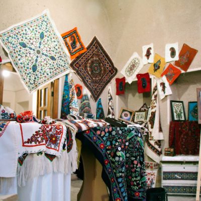 ۲۲ فروشگاه صنایع‌دستی در کرمان آماده ارائه خدمات هستند