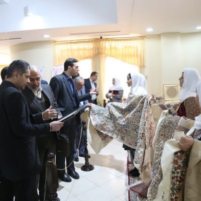 نمایشگاه صنایع‌دستی در دانشگاه باهنر کرمان برپا شد   
