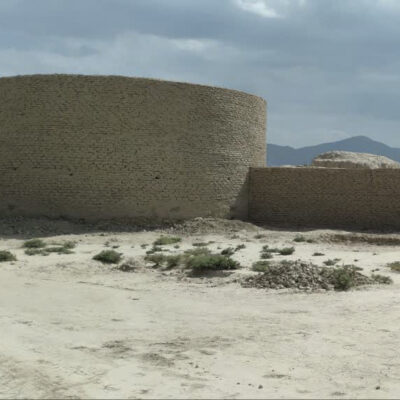 فاز اول مرمت چهاربرج ارزوئیه کرمان در حال انجام است