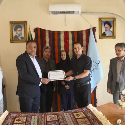 راهنمایان گردشگری، چراغ راه توسعه گردشگری استان کرمان هستند