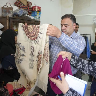 ترویج صنایعدستی در شهرستان عنبرآباد، گامی مؤثر در توانمندسازی جوامع محلی است